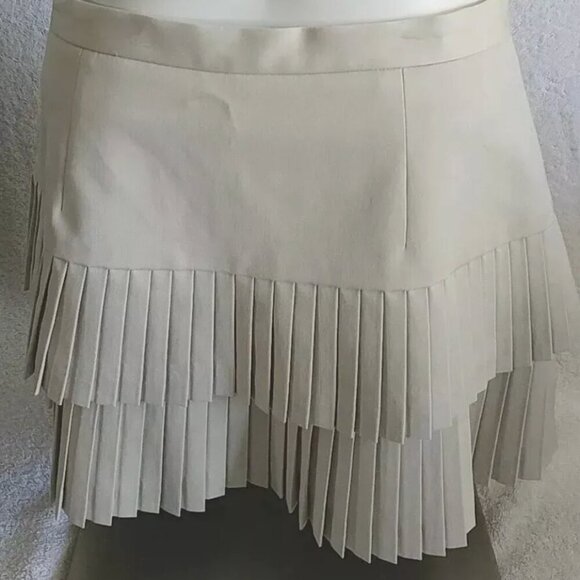 BCBGMaxAzria Cream Pleated Mini Skirt - Picture 4 of 7